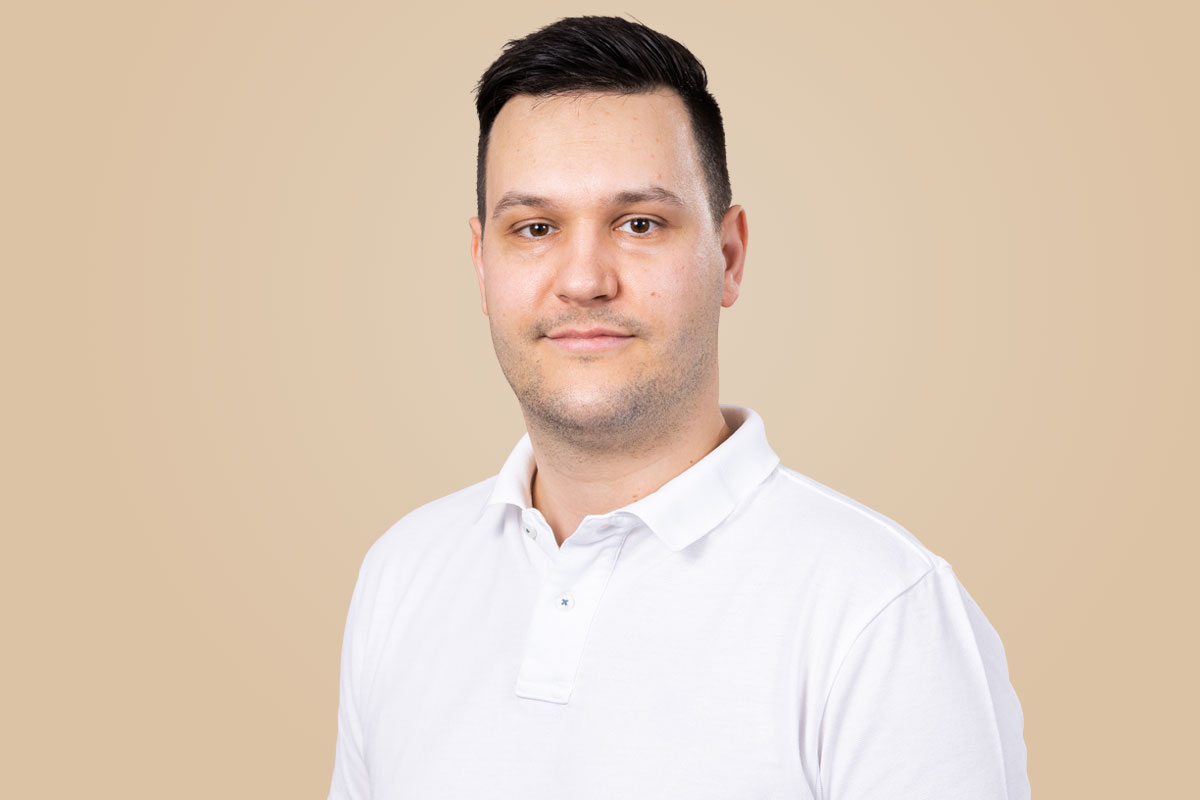 Ken Seeska | Arzt in Weiterbildung im Orthocentrum Hannover-Laatzen Ken Seeska | Arzt in Weiterbildung im Orthocentrum Hannover-Laatzen